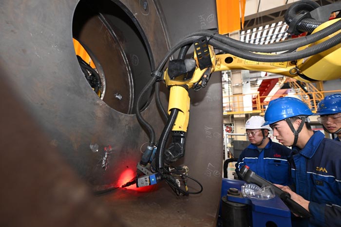 智能引領深藍 我國首個海洋油氣裝備制造“智能工廠”全面投產